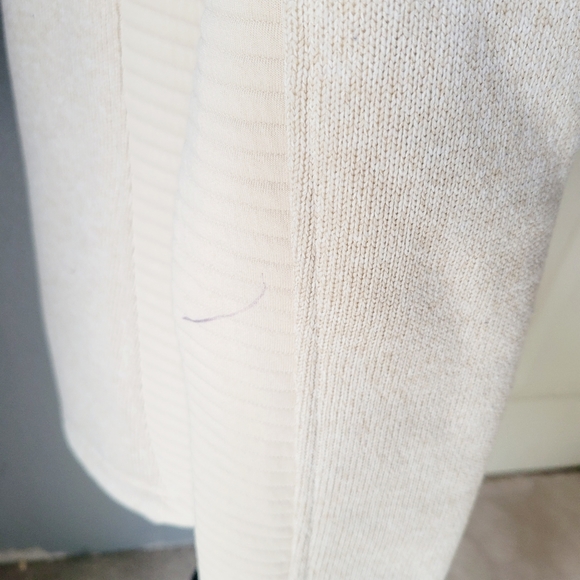 Time and Tru Sweater - Picture 4 of 6